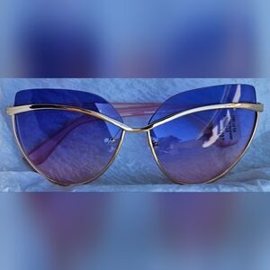 NWT* French collection Pink Cat Eye sunglasses, Adj. Nose (Mb)